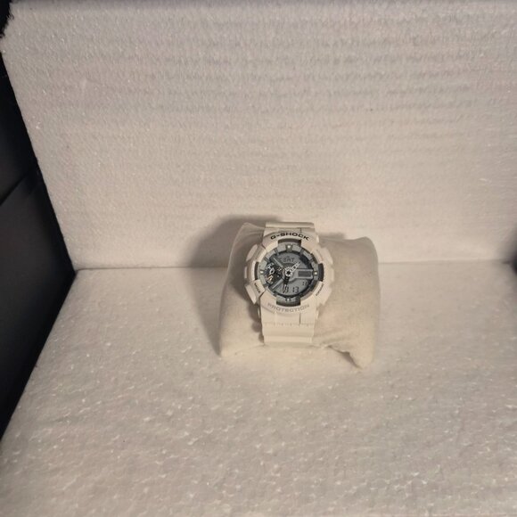 Casio G Shock NWOT condition Matte white - Picture 3 of 11